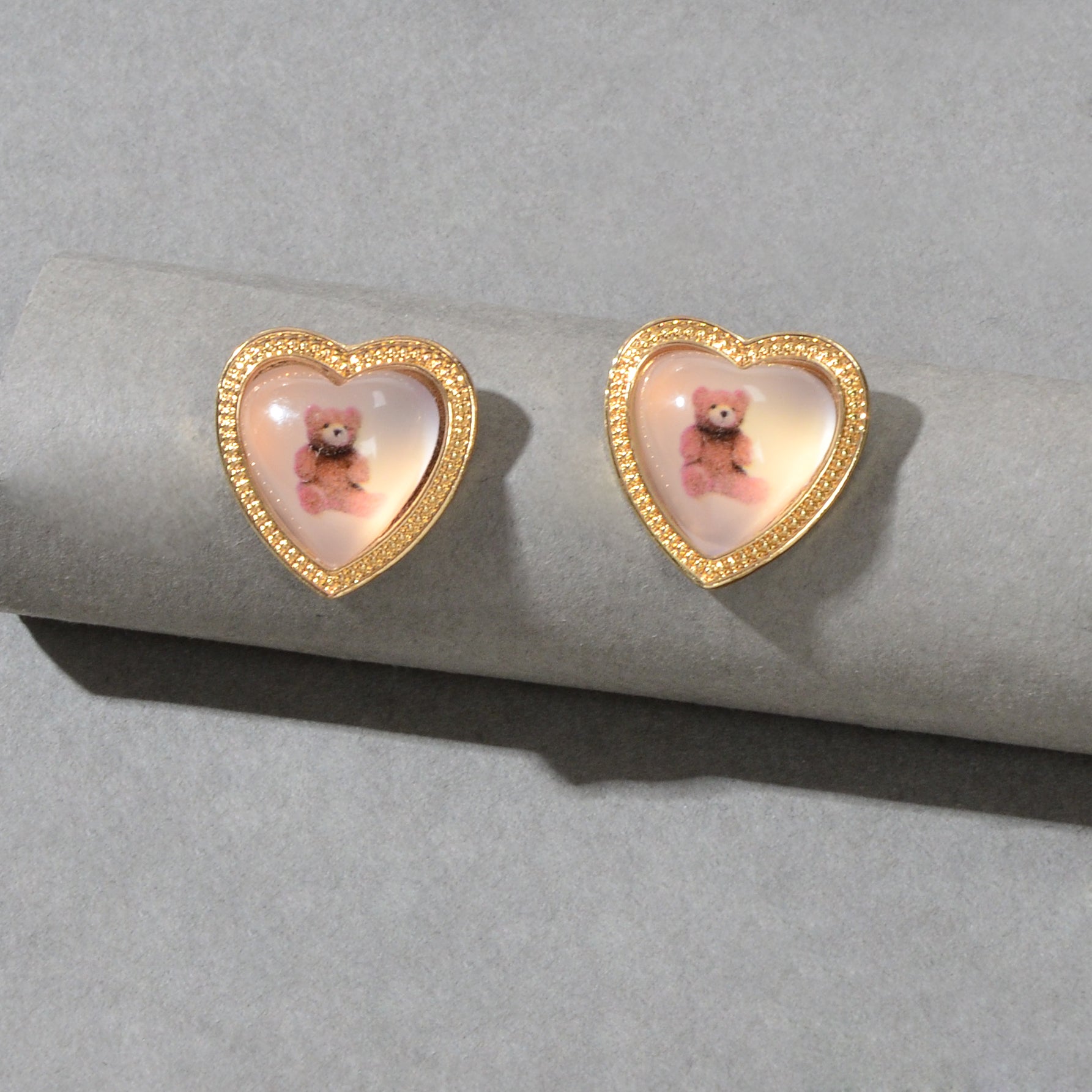 Lovely Bear Pattern Resin Heart Stud Pierced Earrings Dainty Gift for Woman Girl