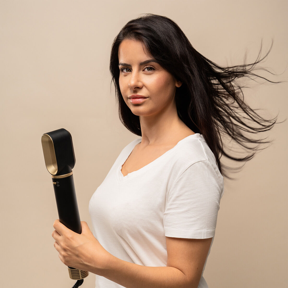 Ionic Multifunctional Air Dryer and Styler Brush with Coanda Technology and 7 Accessories Wavify InnovaGoods