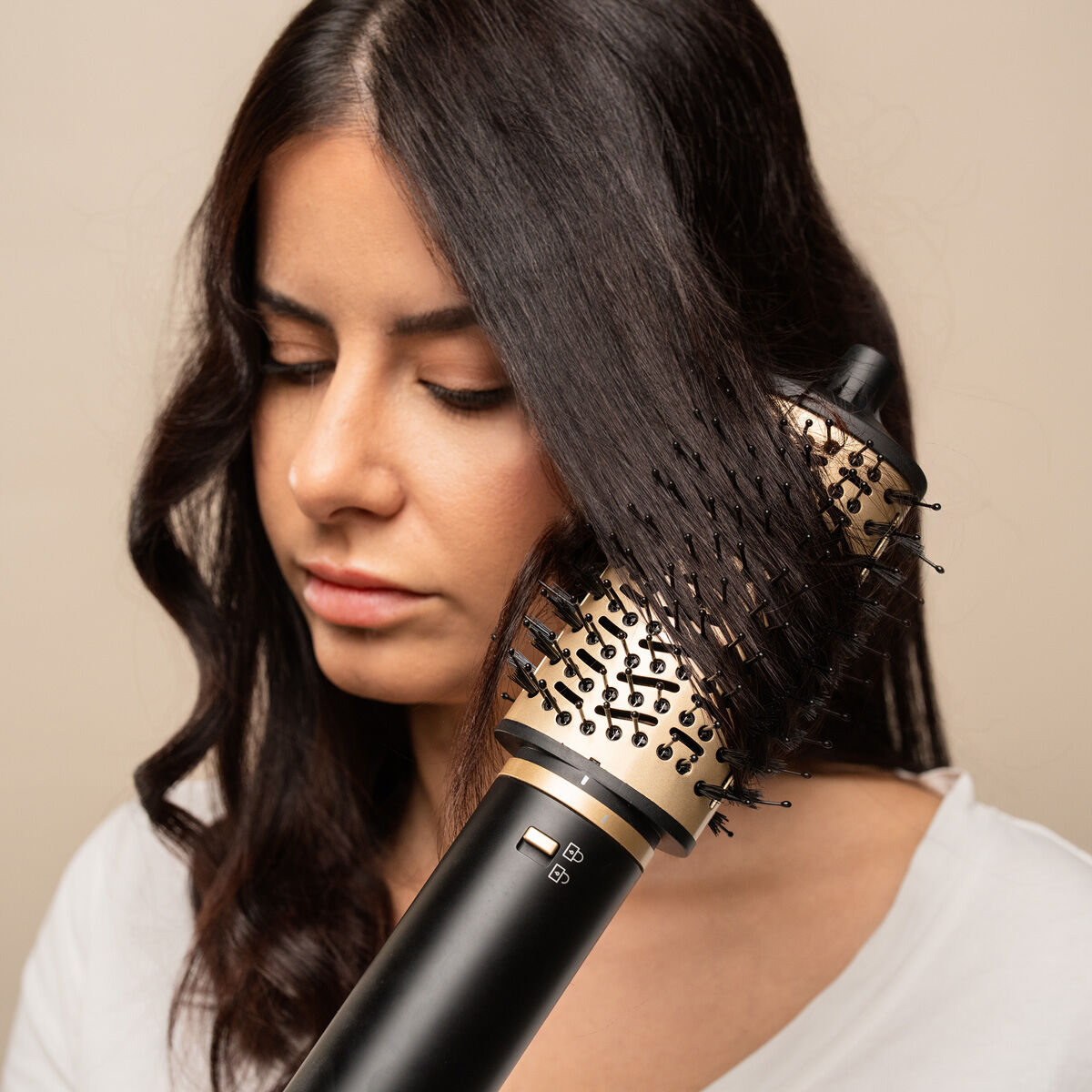 Ionic Multifunctional Air Dryer and Styler Brush with Coanda Technology and 7 Accessories Wavify InnovaGoods